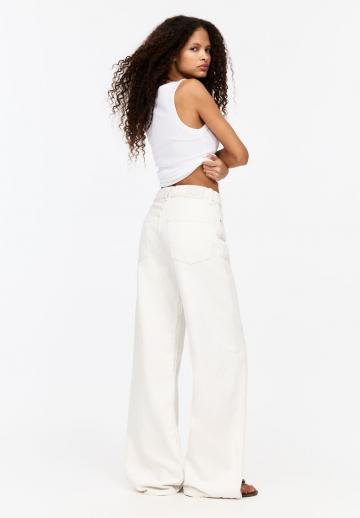 Прямые джинсы