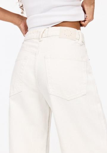 Прямые джинсы