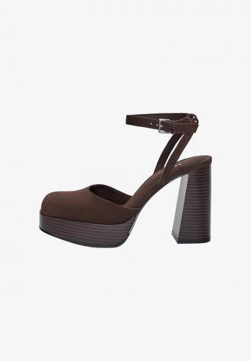 Туфли на высоком каблуке