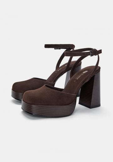 Туфли на высоком каблуке