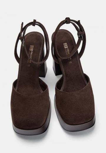 Туфли на высоком каблуке