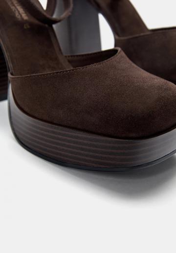 Туфли на высоком каблуке