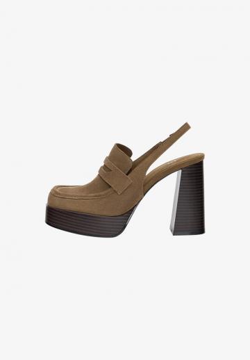 Туфли на высоком каблуке