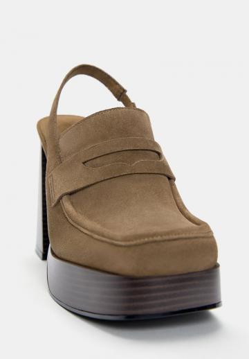 Туфли на высоком каблуке