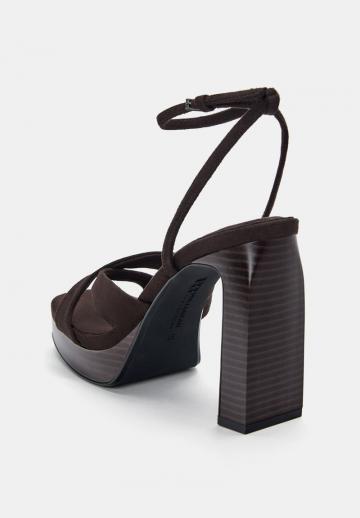 Босоножки на платформе