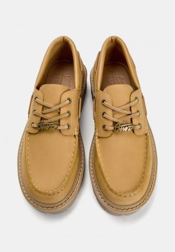 Ботинки на шнуровке