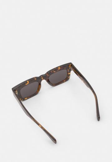 Солнечные очки