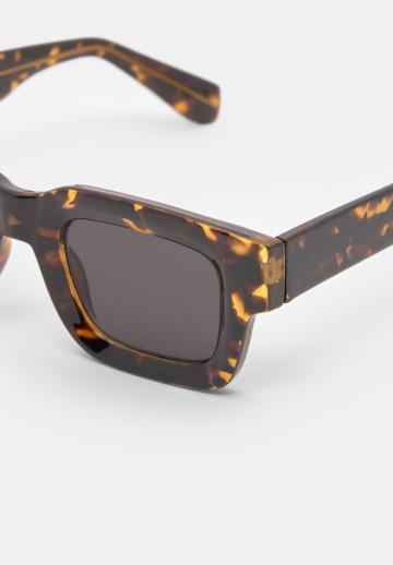 Солнечные очки