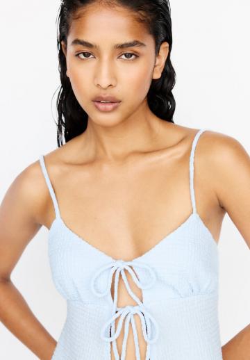 Топ на бретельках