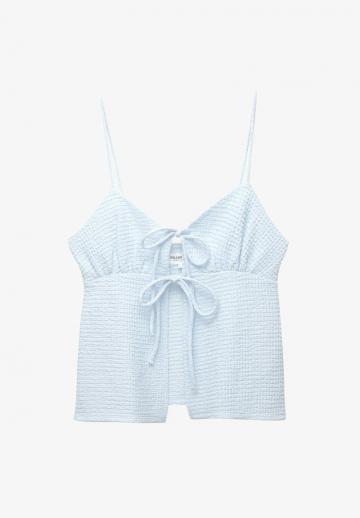 Топ на бретельках