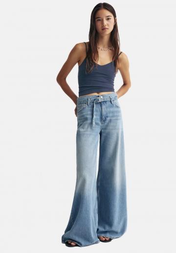 Топ на бретельках