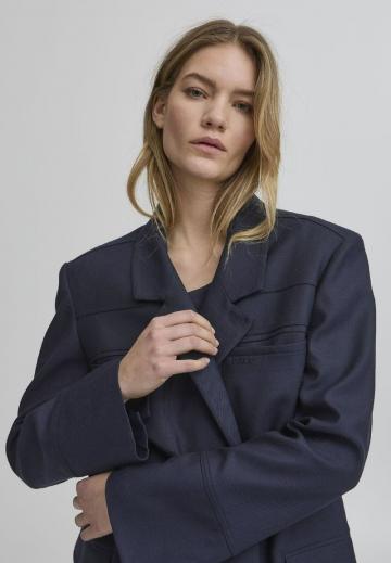 Короткое пальто