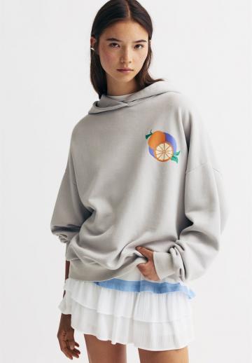 Пуловер с капюшоном