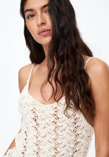 Топ на бретельках