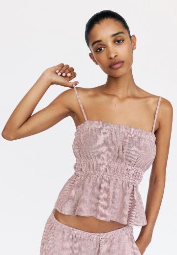 Топ на бретельках