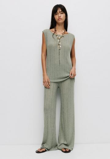 Блузка без рукавов