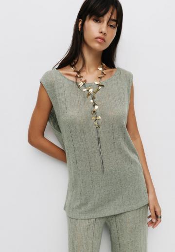Блузка без рукавов