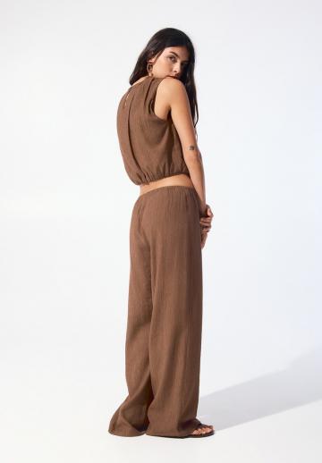 Блузка без рукавов