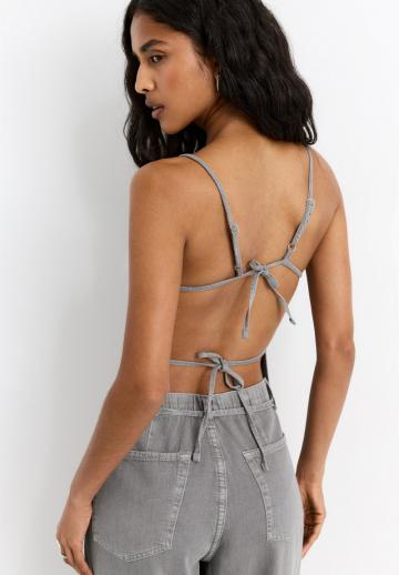 Топ на бретельках