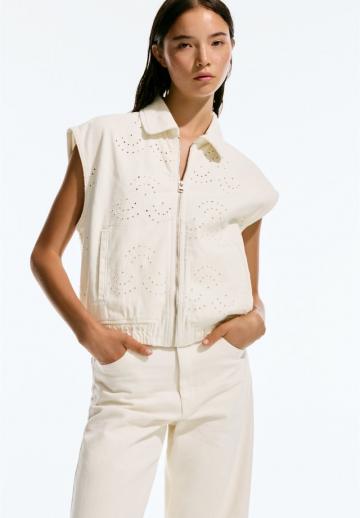 Джинсовая жилетка