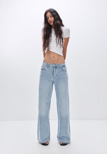 Прямые джинсы