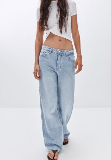 Прямые джинсы