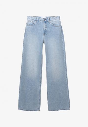 Прямые джинсы