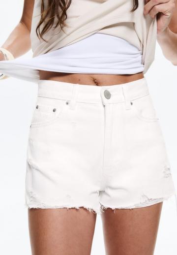 Джинсовые шорты
