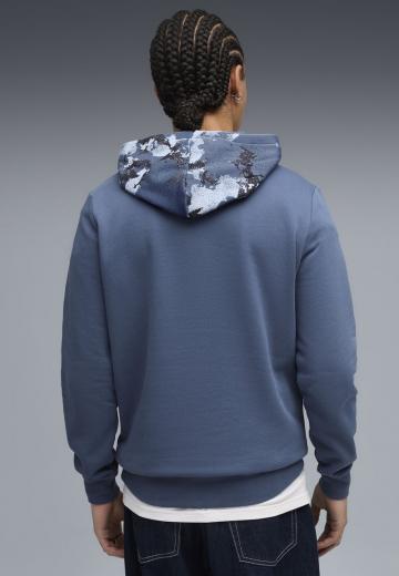 Спортивная кофта