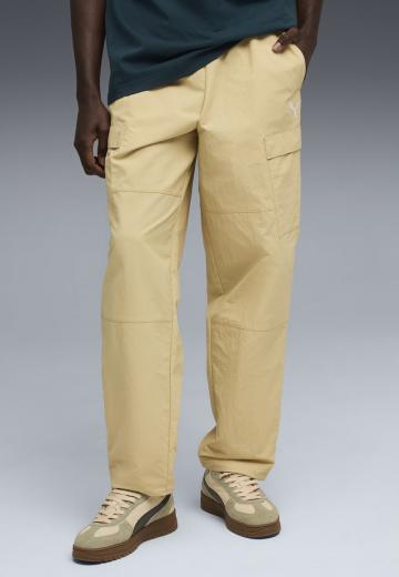 Брюки с накладными карманами