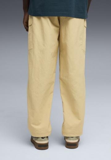 Брюки с накладными карманами