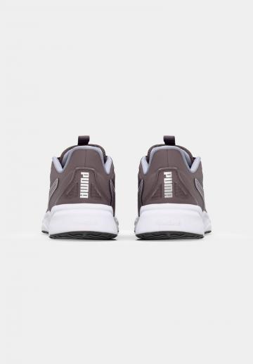 Тренировочные кроссовки