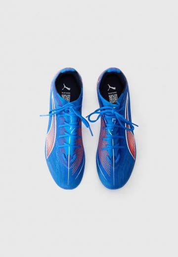 Футбольные бутсы