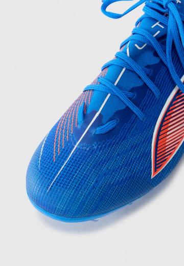 Футбольные бутсы