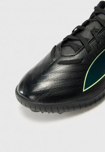 Футбольные бутсы