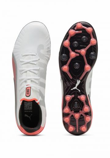 Футбольные бутсы