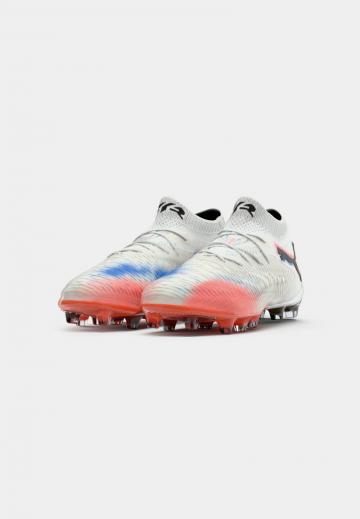 Футбольные бутсы