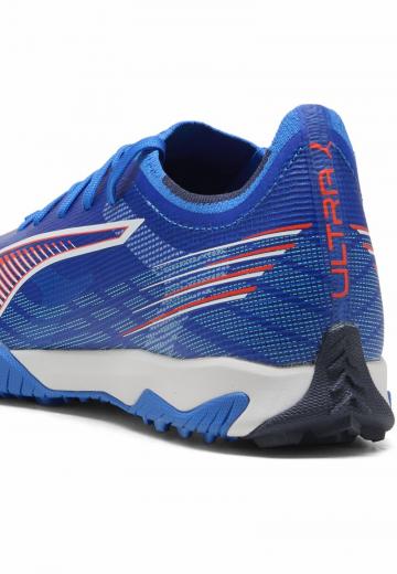 Футбольные бутсы