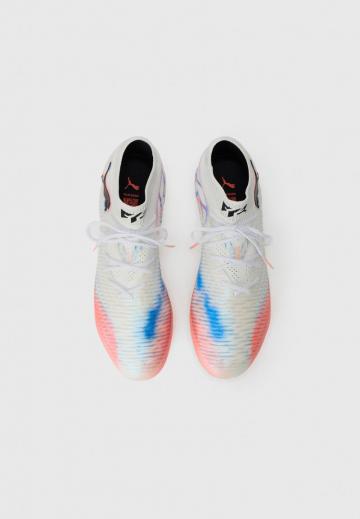 Футбольные бутсы