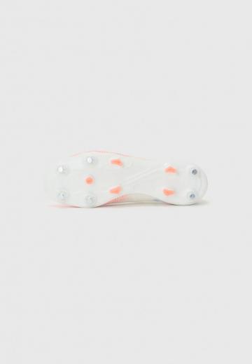 Футбольные бутсы