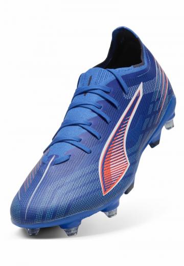 Футбольные бутсы