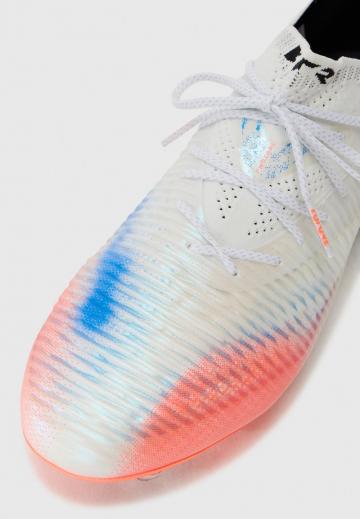 Футбольные бутсы