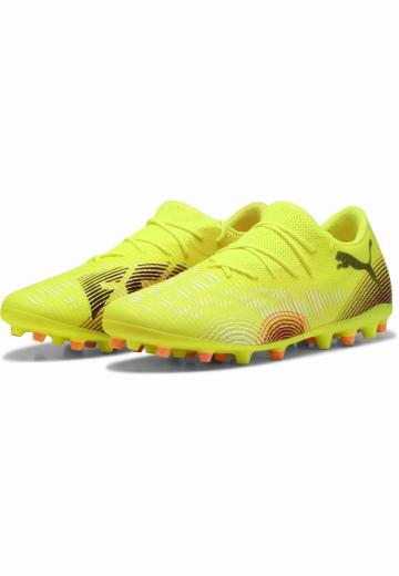 Футбольные бутсы