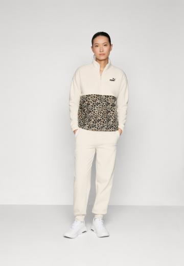 Спортивная толстовка