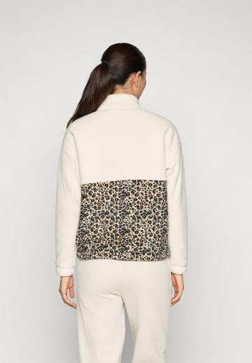 Спортивная толстовка