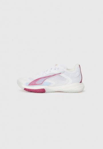 Кроссовки для зала