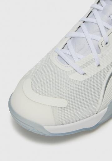 Кроссовки для зала