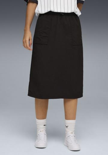 Юбка с накладными карманами