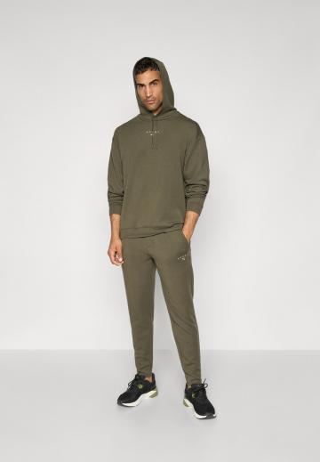 Спортивные штаны