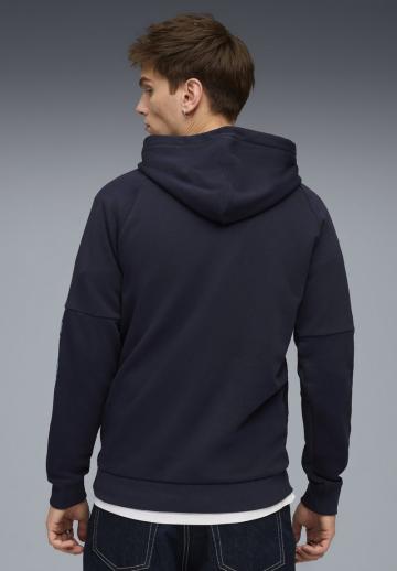 Спортивная кофта